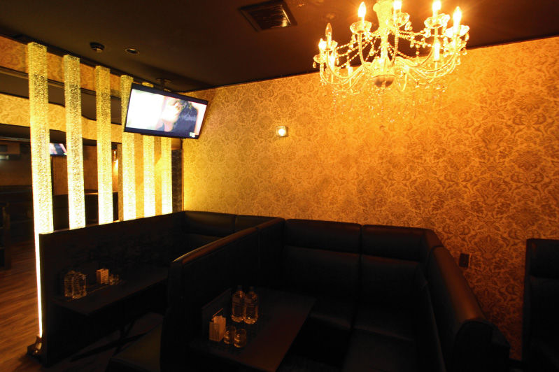 NEW CLUB ROMANEE