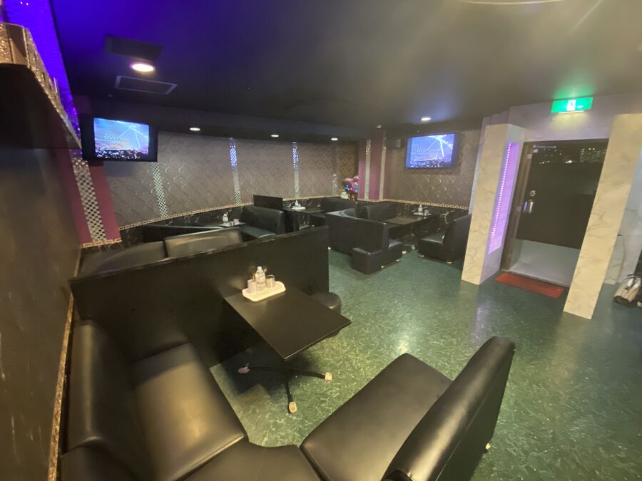 うるま市 キャバクラ Club Empress 夜アソビ