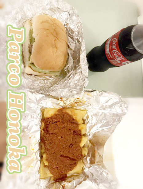 インチラダスとハンバーガーとコーラ