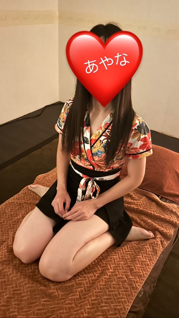 ロングヘアー😍あやなちゃん予約お待ちしてます