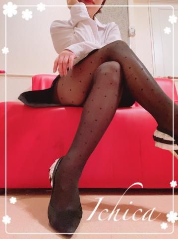 パーフェクト美脚でボクらのチ○ポを挑発してくるタイトスカート痴女教師 ナマ脚!パンスト脚! 上から目線の美脚責めフルコース!