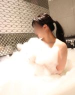 与那嶺モモコ