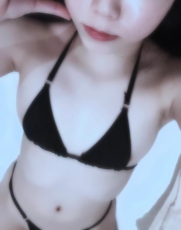 マイクロビキニ