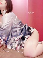 山城つきか