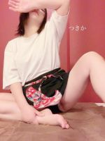 山城つきか