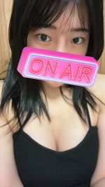 今日も出勤中で…