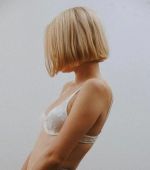 にこる【長身スレンダー美女！】