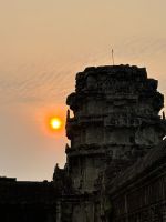 �������߁`