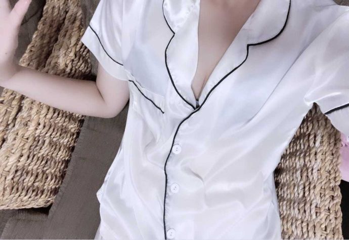 ご予約待ってます