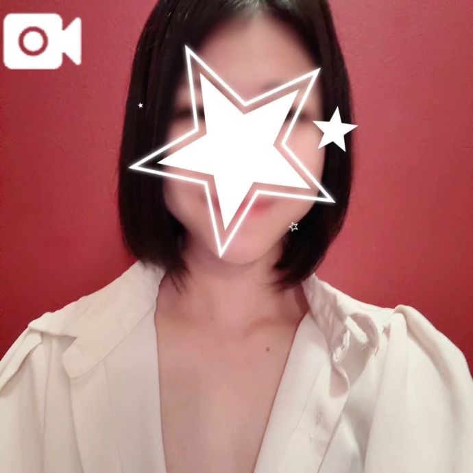 ニヤけちゃう声