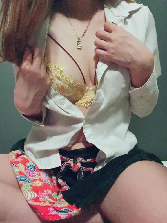 そんなに見つめたら...