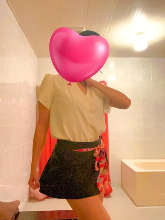 エプロンの後ろから㊙️