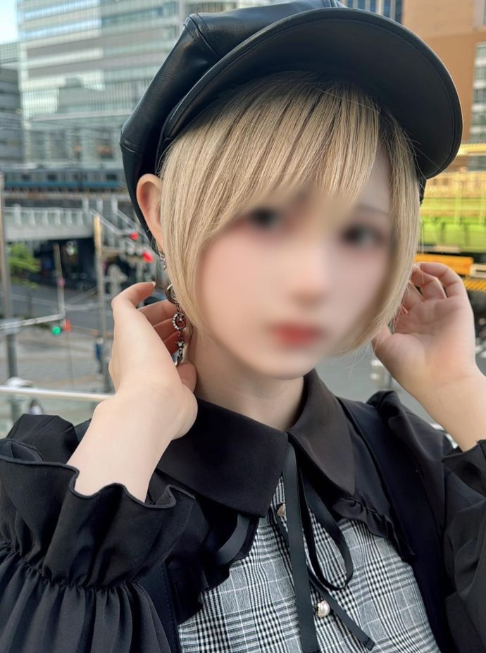 本日も出勤してます