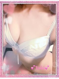 本日☆☆当店人気上位のセラピストが出勤中♥♥お見逃しなく(*ﾉωﾉ)