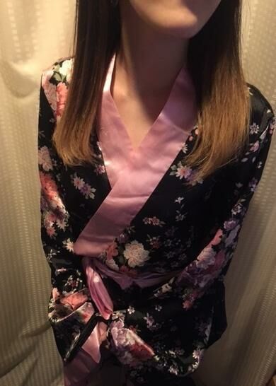 乱れる和服のおっぱいパブ!!