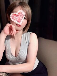 女子アナ系美女えれな