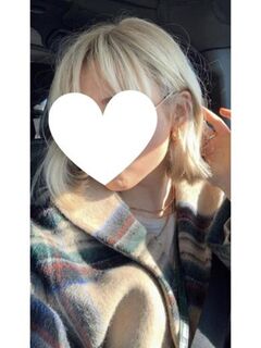 にこる【長身スレンダー美女！】