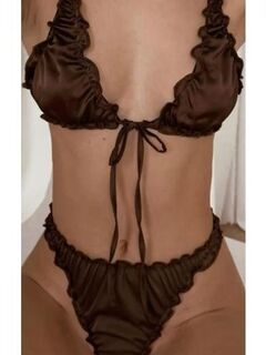 にこる【長身スレンダー美女！】