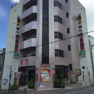 ニュー中の町ビル